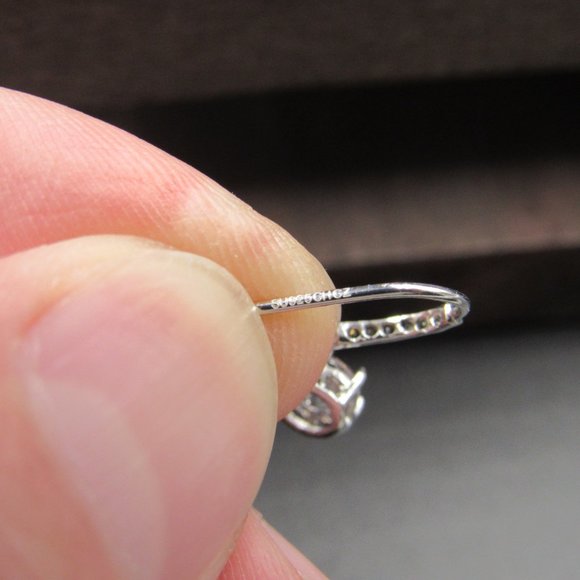 Sterling Silver Small Simple Style CZ Earrings Vintage - Picture 5 of 7